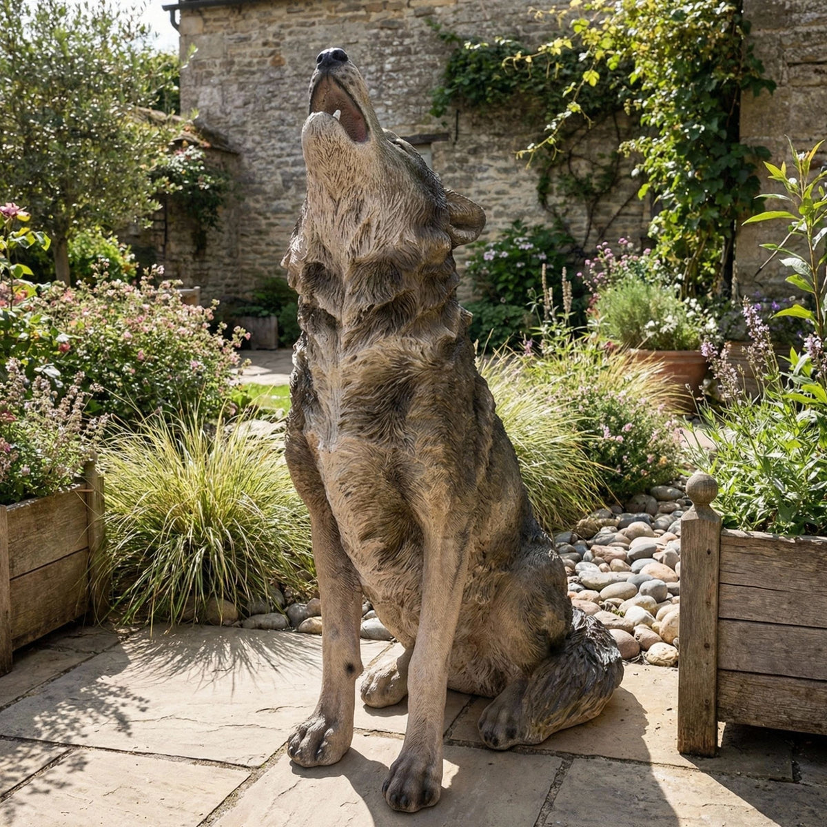 29.7" Realistic Howling Wolf Statue, Resin Wildlife Sculpture for Indoor/Outdoor Garden & Gift