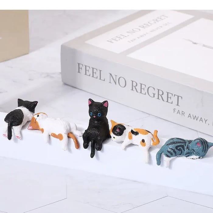Mini Cat Desk Figurines – Set of 5 Cute Cartoon Kitty Companions