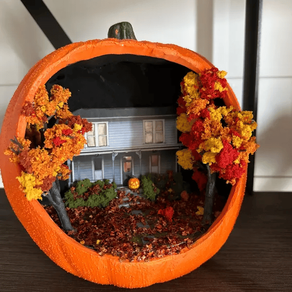 A Halloweeny House Pumpkin - With Lights and Sound