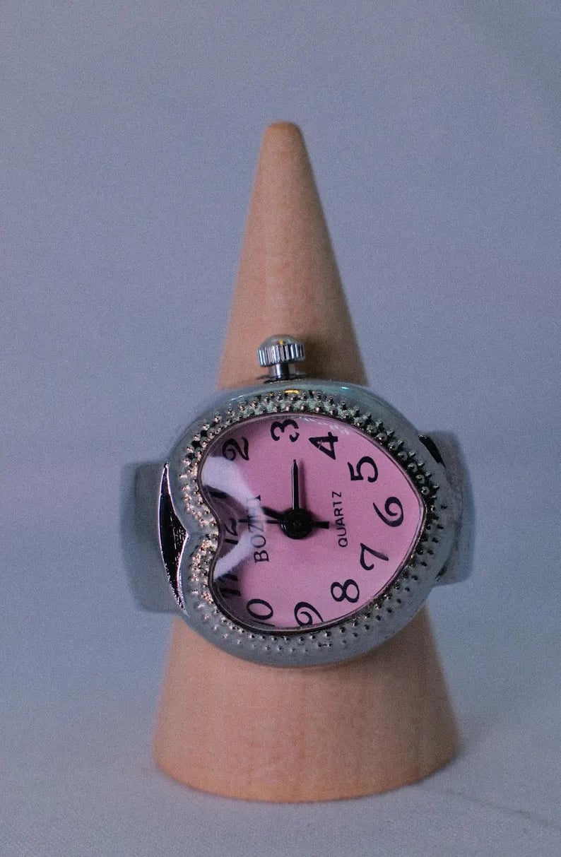 Couples‘ Dainty Adorable Heart-Shaped Pink Ring Watch