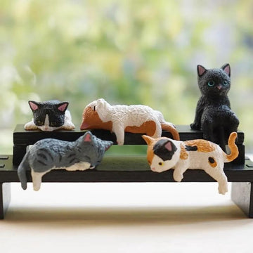 Mini Cat Desk Figurines – Set of 5 Adorable Handcrafted Kittens for Your Workspace