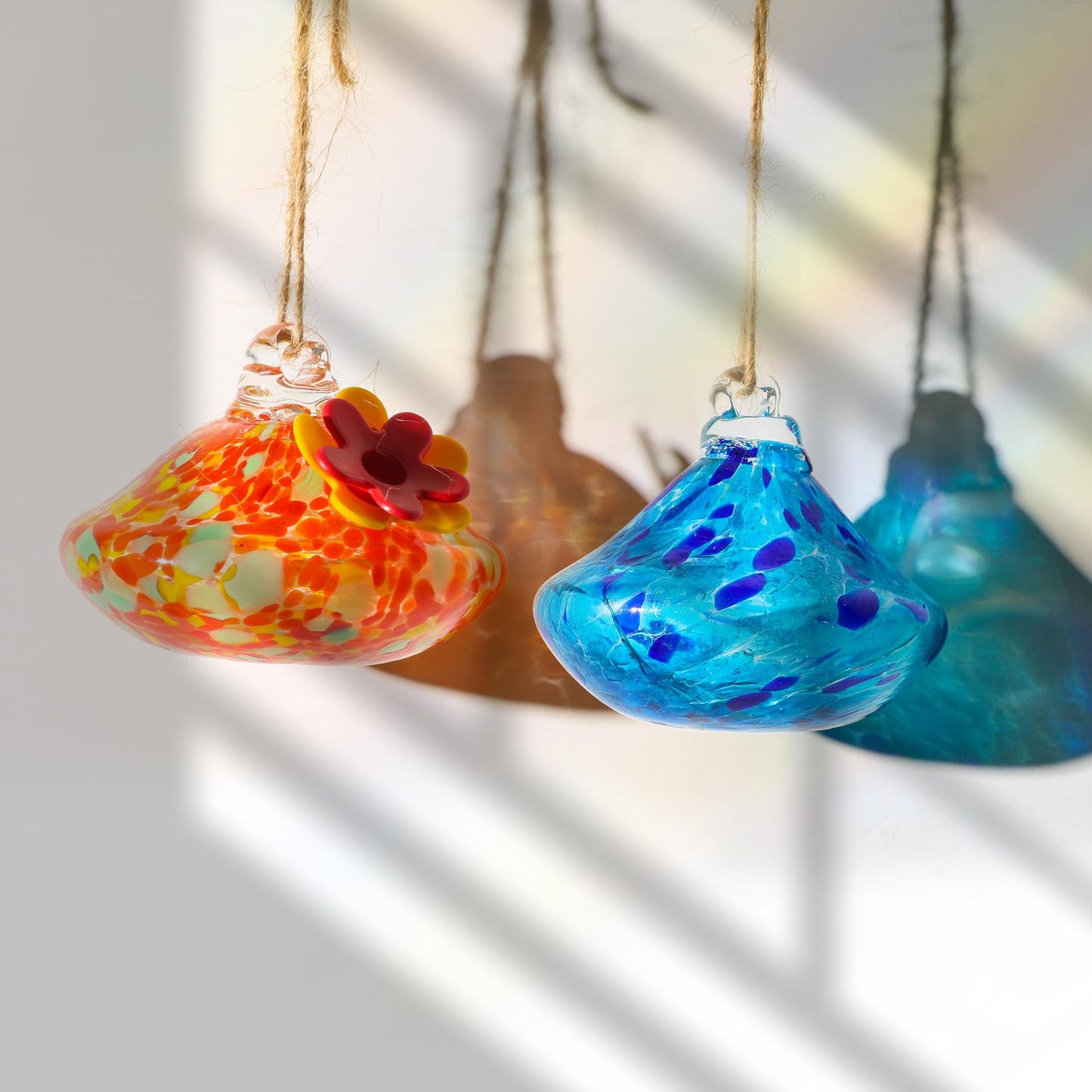 Glass Hummingbird Feeder with Flower Decoration